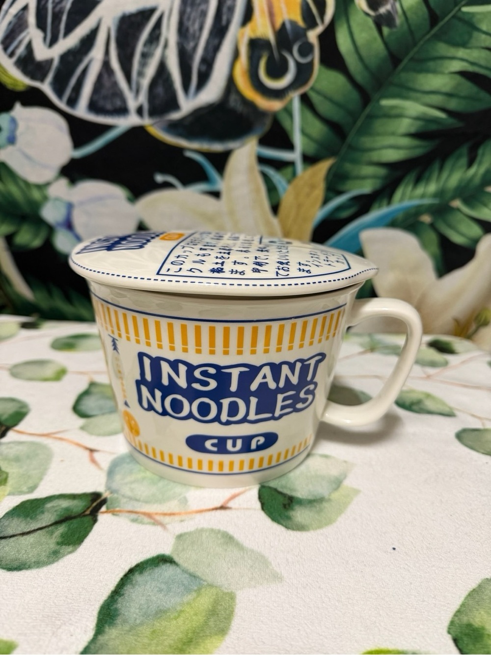 Instant Noodles Cup Ceramic Mug with Lid - White & Blue